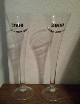 Sektflöten 2 Stück von Silvester 2000. Sektgläser - Kassel