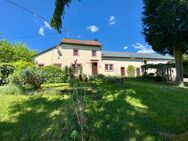 Ehemaliges renoviertes Bauernhaus in Trierer Landhausstill mit Nebengebäude und einem schönen Grundstück in ruhiger Lage nähe Waxweiler - Feuerscheid