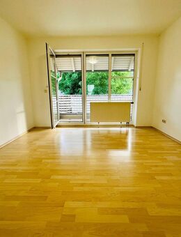 2-Zimmer Wohnung mit Balkon und Stellplatz / Coburg zentrumsnah - Coburg