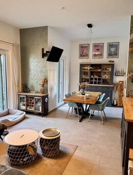 Barrierefreie 3 Zi. Whg. mit EBK, 2 Terrassen und Gartenanteil von privat - Frankfurt (Main)