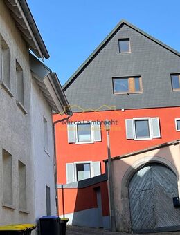 Top-renoviertes Mehrfamilienhaus mit 4 Wohneinheiten in Breisach - mit Renditepotenzial - Breisach (Rhein)