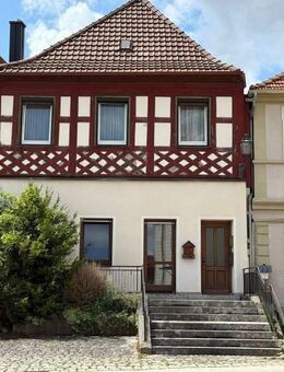 Geräumiges Stadthaus mit Garten im Zentrum - Burgkunstadt