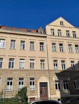 Charmantes Anlageobjekt: stilvoll saniertes Mehrfamilienhaus mit Vorgarten in Zentrumslage - Leipzig