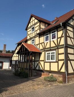 /// Wohnen am Wasser - Stilvolles Einfamilienhaus an der Fulda mit zusätzlichem Renditeobjekt /// - Fuldabrück