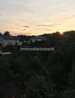 Einfamilien -/ Zweifamilienhaus auf großem Grundstück mit viel Potenzial in Hennef-Bröl zu verkaufen - Hennef (Sieg)