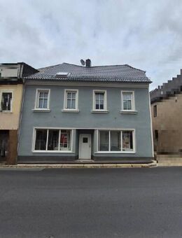 Charmantes Stadthaus mit Gewerbeanteil in Kirchenlamitz - provisionsfrei zu erwerben - Kirchenlamitz