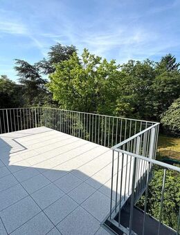 Penthouse-Wohnung mit Dachterrasse und zusätzlicher Stauraum-Speicherfläche - Wiesbaden