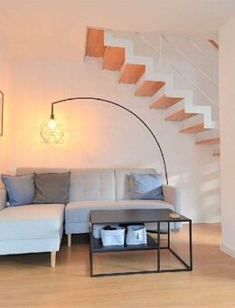 Hübsche, möblierte Maisonette Wohnung in toller Lage in Augsburg Pfersee - Augsburg