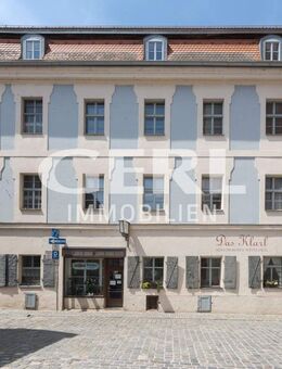 Einzigartige 3-Zimmer-Altbauwohnung im historischen Klarl-Haus (1.OG) (WG-geeignet) - Straubing