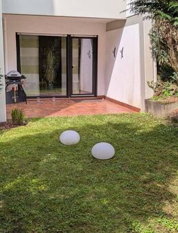 Eine ca.60qm große und sehr gepflegte 2 Zimmerwohnung mit tollem Mieter und großer Terrasse/Garten/ Erbpacht - Iserlohn