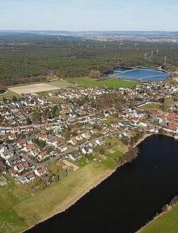 Erlangen-Kosbach. Geräumige 2-Zimmer-Erdgeschosswohnung mit Terrasse und Gartenanteil. Einzug sofort möglich. - Erlangen