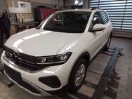 VW T-Cross, 1.0 TSI Life Travel App, Jahr 2024 - Hannover