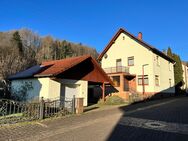 Freistehendes Einfamilienhaus mit großem Gartengrundstück, Garage und Carport in Wiesbach - Wiesbach