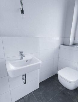 Frisch fertiggestellt: Stilvolle Doppelhaushälfte in Top-Lage - Bad Zwischenahn