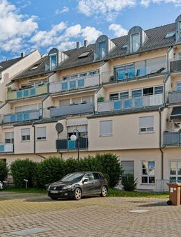 Helle und freundliche 3-Zimmer-DG-Wohnung mit herrlichem Blick in zentraler Lage in Günzburg - Günzburg