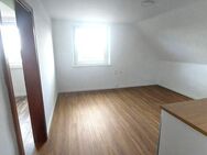 2-Zimmer-Wohnung auf 43,30 m² im Obergeschoss in ruhiger Stadtrandlage am Schirmitzer Weg in Weiden zu vermieten - Weiden (Oberpfalz) Zentrum