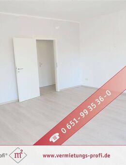 Trier: Helle und gepflegte 2-Zimmer-Wohnung auf 70 m² mit viel Tageslicht, flexiblem Raumkonzept und Kellerraum. - Trier