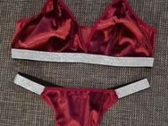 Damen Dessous Set BH und String in Samt / rot-silber / Größen von M - XL / NEU - Marl (Nordrhein-Westfalen)