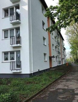 *2-Zimmer-Wohnung mit Balkon in zentraler Lage* - Duisburg
