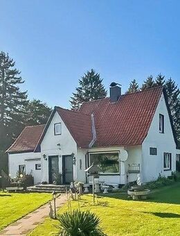 Charmantes Zweifamilienhaus mit Potential in Stockelsdorf/Curau - Stockelsdorf
