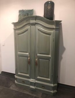 Italienischer Bauernschrank grün Stilexport Kleiderschrank - Geeste
