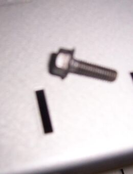 M946934 Schraube 6x20 Zahnriemenschutz/Zündspule diverse Mitsubishi-Modelle - Hannover Vahrenwald-List