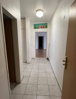 Geräumige 4-Zimmer-Wohnung mit Balkon in Baesweiler - Baesweiler