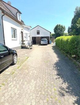 Erdgeschoss Wohnung mit Garage und Gartenanteil - Neu Ulm