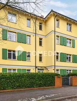 Moderne 2-Zimmer-Wohnung mit Tiefgaragenstellplatz und Balkon in attraktiver Lage - Berlin