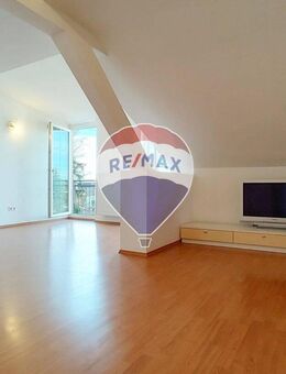 # PROVISIONSFREI FÜR DEN KÄUFER # 4-Zimmer-Dachgeschoss-Wohnung zum Verkauf in Baar-Ebenhausen - Baar-Ebenhausen