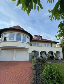 Einzigartige Villa auf der Sonnenseite von Warburg - Warburg (Hansestadt)