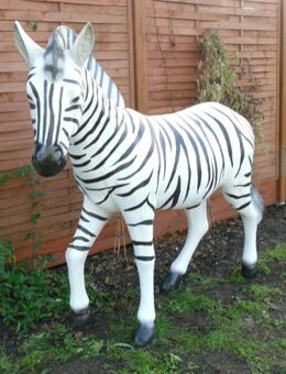Dekofigur Zebra lebensgross Gartedeko Tierfigur Tierdeko - Hergisdorf