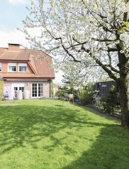 Wohnträume leben: Gehobene Doppelhaushälfte mit großem Garten in Oelde - Oelde