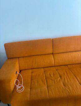 Schöne neuwertige Wohnzimmercouch - Niederzier