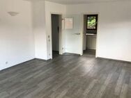 Gepflegte 3,5 Raum-Maisonette-Wohnung mit Balkon und Einbauküche in Pforzheim Huchenfeld - Pforzheim