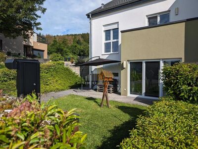 Moderne Dreizimmerwohnung in Echternacherbrück mit Terrasse