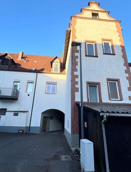 Klosterhof Zell - 2 Fam-Haus mit viel Potenzial - Zell (Main)