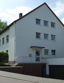 Frei stehendes 4 Familienhaus in Höhenlage, SB-Bellevue - Saarbrücken