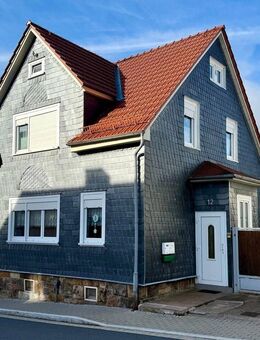 freistehendes Zweifamilienhaus m. Garten und Nebengebäude - Gräfenroda