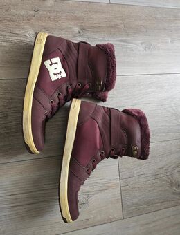 DG Stiefel Burgunderrot Größe 38,5 Leder - Berlin