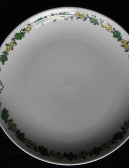 Fürstenberg Porzellan Karoline: 1 Kuchenteller mit Griffen 28 cm 12,- ; 1 Ascher 3,- - Flensburg