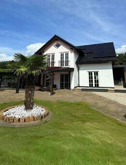 Kleine Villa mit mgl. Pferdehaltung, Photovoltaikanlage und Sauna in ruhiger Randlage - Ruppichteroth