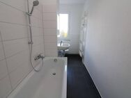 Nummer 1 in den Charts...neu sanierte 3-RW mit Wanne u. Balkon!!! - Freiberg