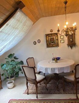 günstige DG-Wohnung in Korntal-Münchingen - Korntal-Münchingen