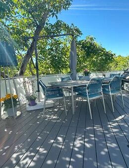 Stilvolle 4-Zimmer-Maisonette-Wohnung mit Terrasse und schöner Aussicht in Freiburg im Breisgau - Freiburg (Breisgau)