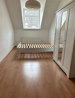 Wohnen im DG - inkl. EBK - Laminat - Bilder folgen in Kürze - Chemnitz