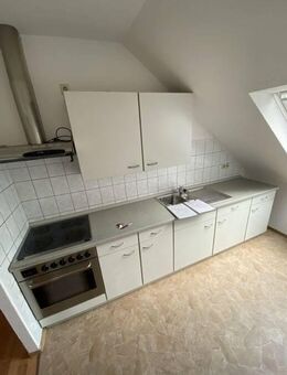 Kleine 3 Raum Wohnung Zwickau Zentrum mit Einbauküche ab sofort zu vermieten - Zwickau