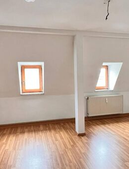 1 Monat Kaltmietfrei! Helle Dachgeschosswohnung in ruhiger Lage! - Zwickau