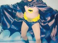 Batman sucht Spaß im Outfit - Halle (Saale)