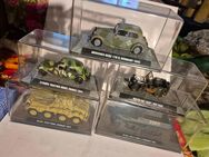 5 Militärfahrzeuge (1:43 Puma 1944 1/1:32 SD.KFZ 251/1germany 1941/ (CITROËN, FRANCE 1944/JEEP USA 1944 & Benz 170V 1942 GERMANY - Zerbst (Anhalt)